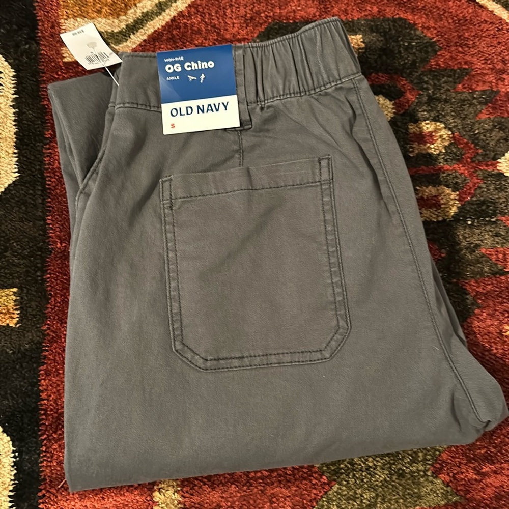 Old Navy CHINO pants size 6